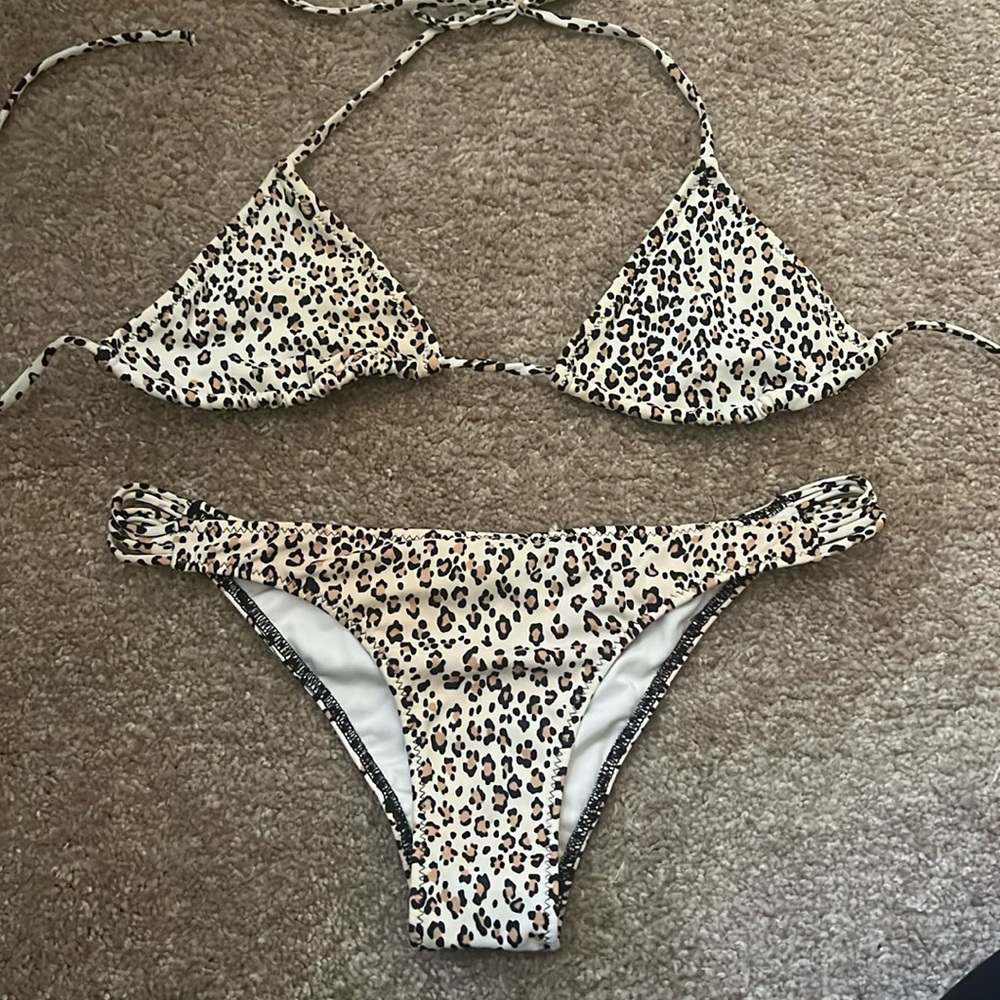 VS bikini